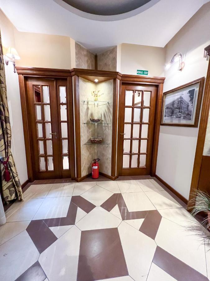 Manjez Centar Hotel Beograd Bagian luar foto