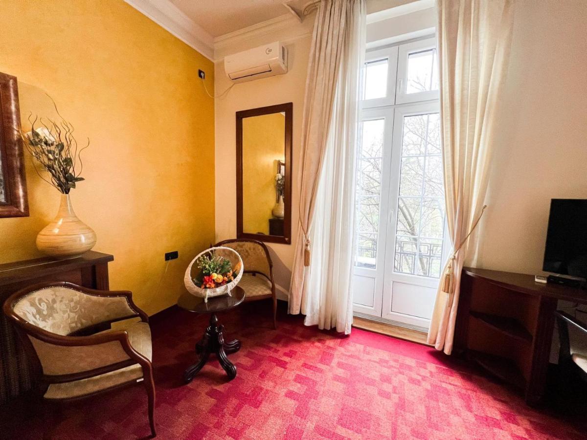 Manjez Centar Hotel Beograd Bagian luar foto