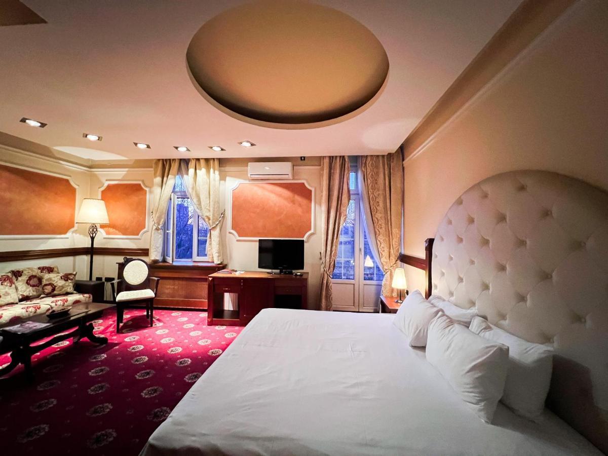 Manjez Centar Hotel Beograd Bagian luar foto
