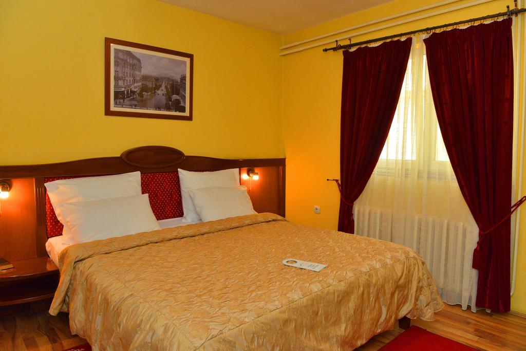 Manjez Centar Hotel Beograd Ruang foto