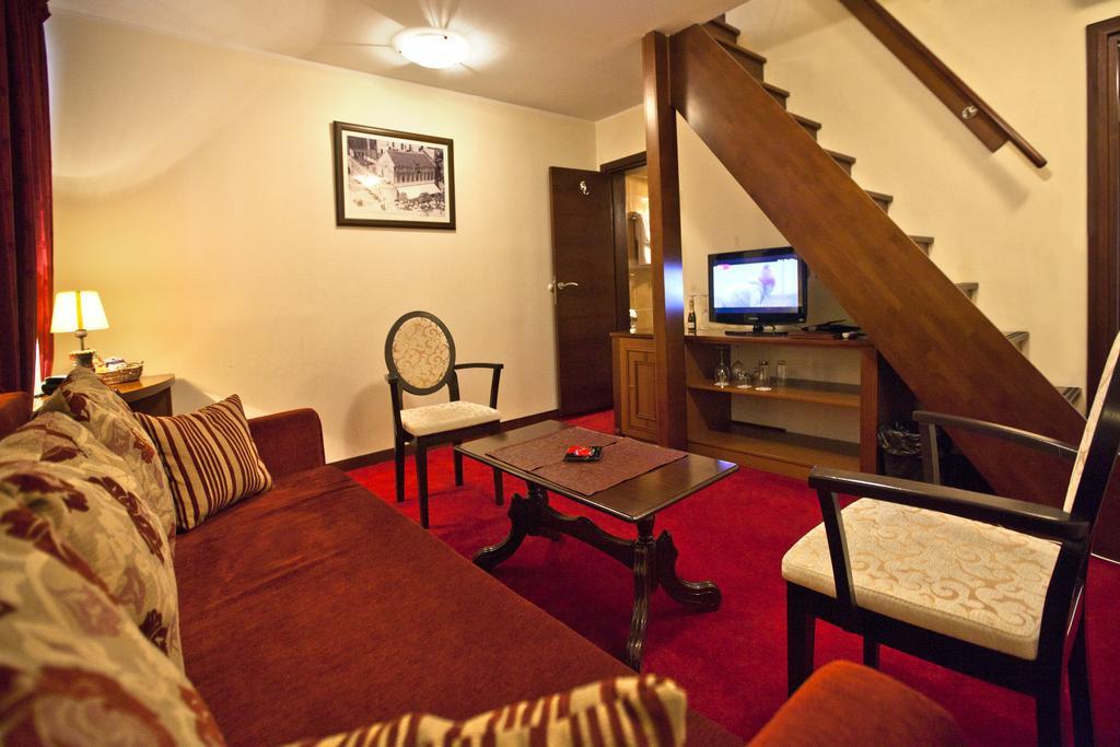 Manjez Centar Hotel Beograd Ruang foto